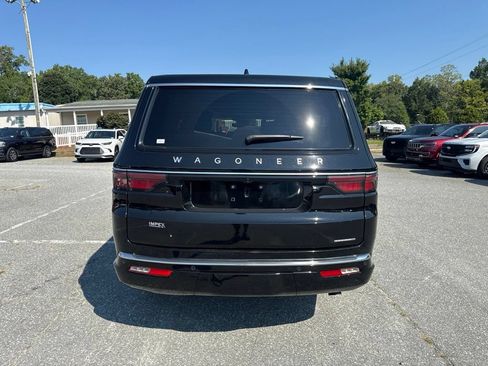 Used 2024 Jeep Wagoneer L Series III w/ Premium Group I AWD/4WD image 4