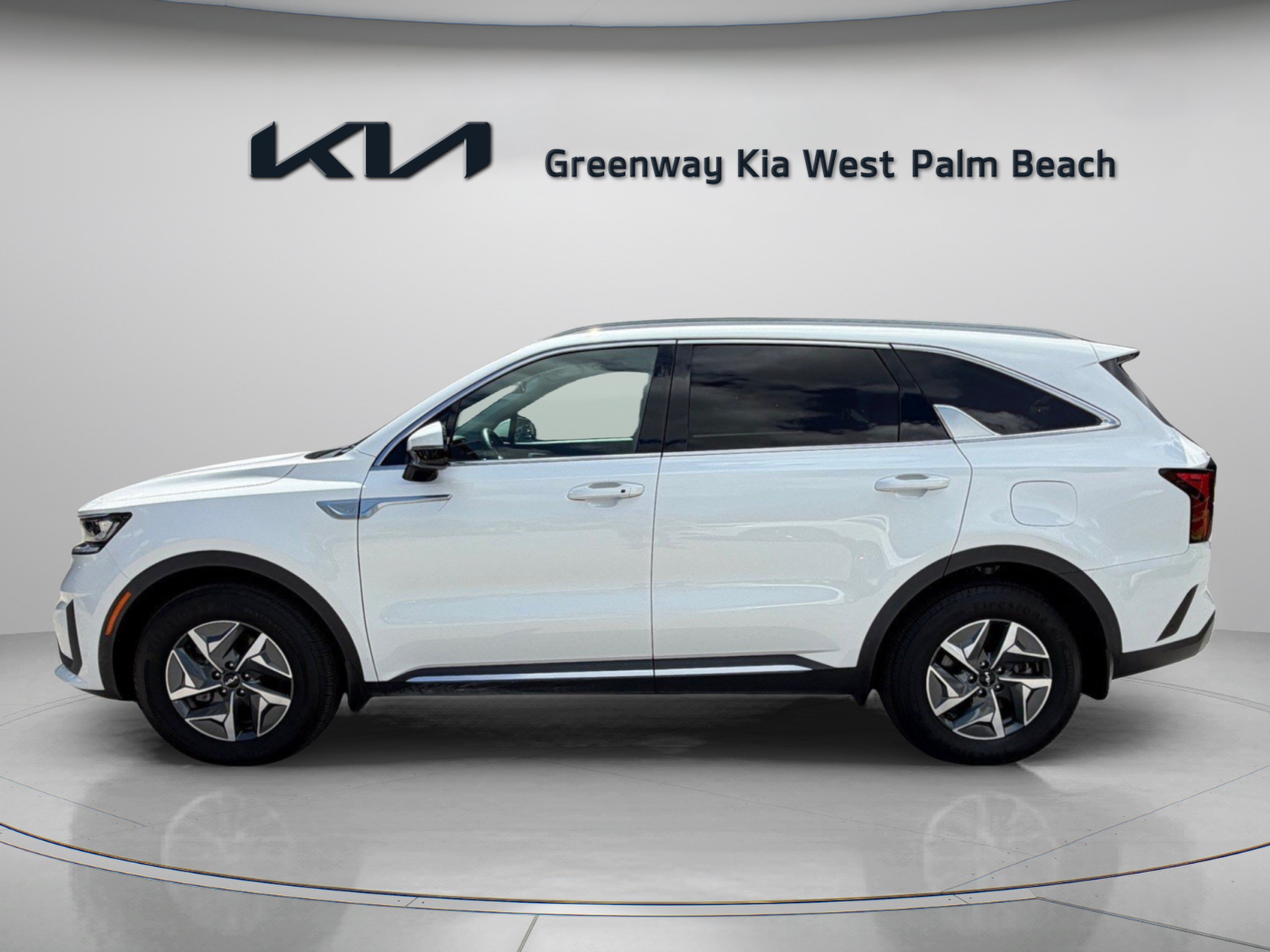 Used 2022 Kia Sorento S FWD image 4