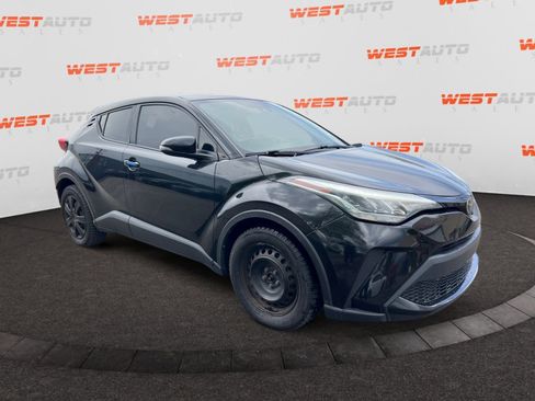 Used 2021 Toyota C-HR LE FWD image 7