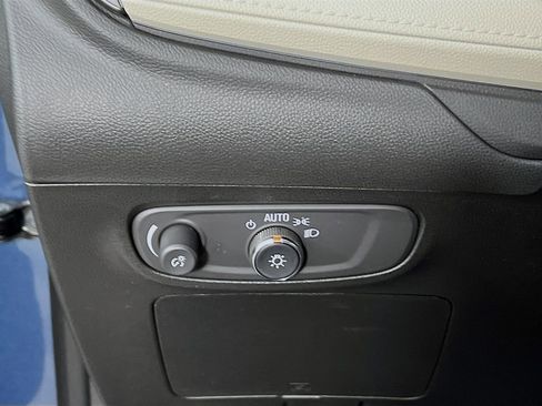 Used 2024 Buick Encore GX Avenir w/ Avenir Convenience Package image 9