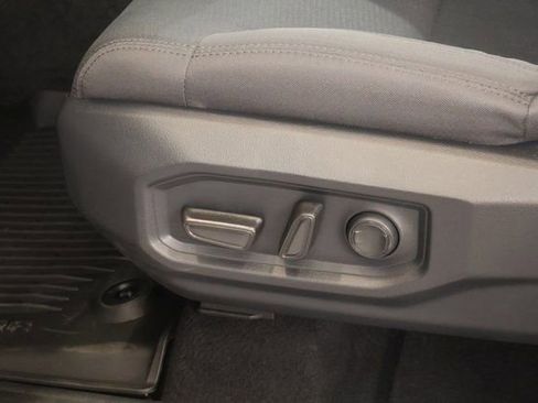 Used 2025 Toyota Tundra SR5 AWD/4WD image 12