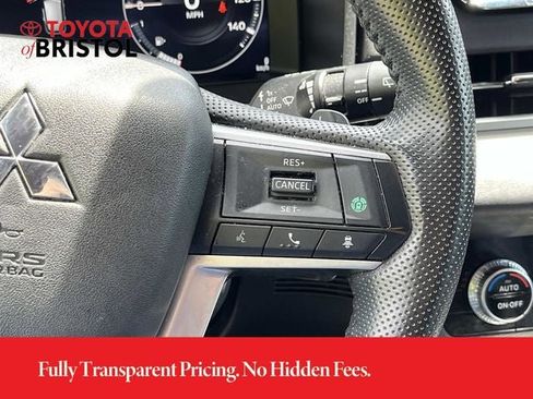 Used 2024 Mitsubishi Outlander SE Black Edition AWD/4WD image 31