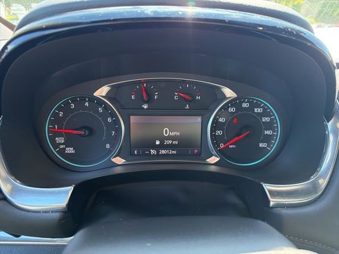 Used 2023 Chevrolet Traverse LT AWD/4WD image 13