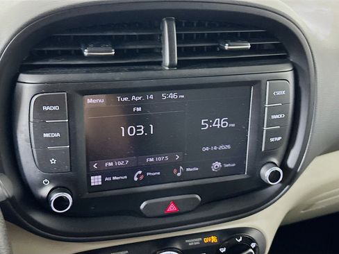 Used 2025 Kia Soul LX w/ LX Technology Package image 19