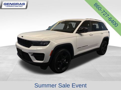 Certified 2023 Jeep Grand Cherokee Altitude AWD/4WD image 4