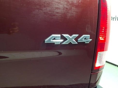 Used 2017 RAM 1500 Express AWD/4WD image 9