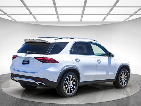 Used 2024 Mercedes-Benz GLE 350 4MATIC image 4
