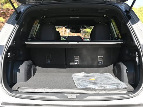New 2026 Subaru Forester Premium w/ Premium/Limited Package AWD/4WD image 34
