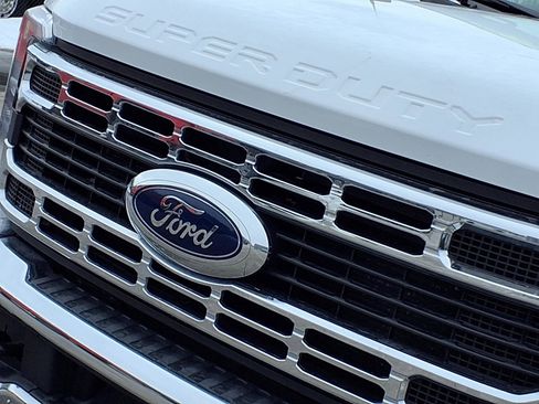 Used 2025 Ford F250 XLT image 29