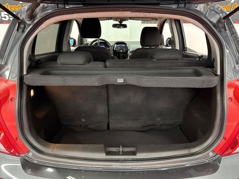 Used 2021 Chevrolet Spark LT image 41