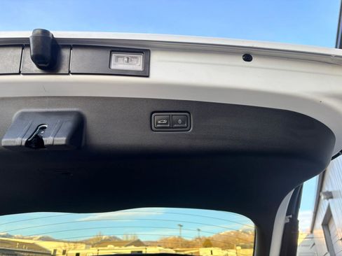 Used 2025 Genesis GV70 3.5T Sport w/ Sport Prestige Package image 23