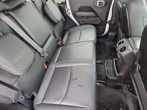 Used 2024 Jeep Wrangler High Altitude AWD/4WD image 34