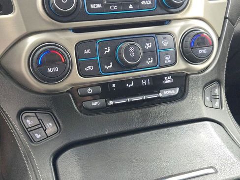 Used 2020 GMC Yukon XL Denali w/ Denali Ultimate Package image 37