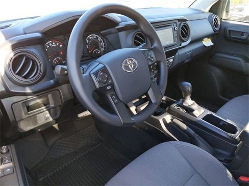 Used 2019 Toyota Tacoma SR image 15