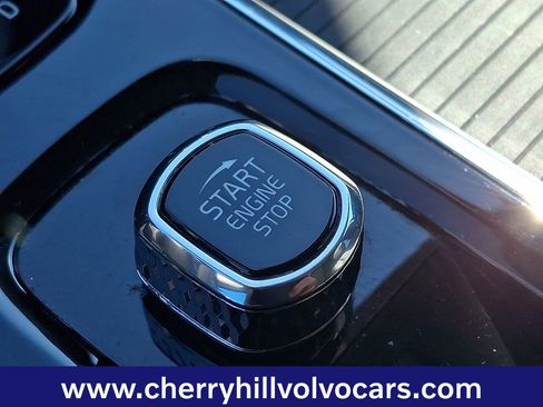 Certified 2023 Volvo XC60 B5 Core image 26