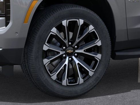 New 2026 Chevrolet Suburban High Country AWD/4WD image 9