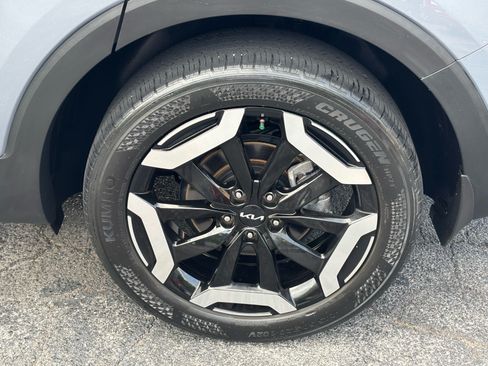 Used 2023 Kia Telluride S w/ S Sunroof Package FWD image 5