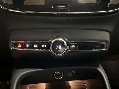 Used 2023 Volvo XC40 Recharge Ultimate AWD/4WD image 50