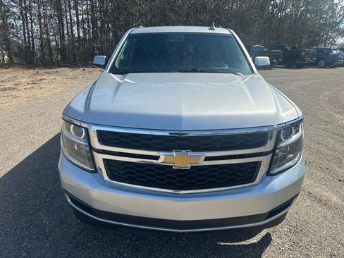 Used 2015 Chevrolet Suburban LT image 2