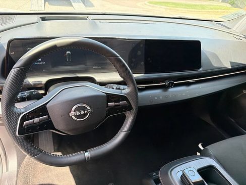 Used 2024 Nissan Ariya FWD image 13