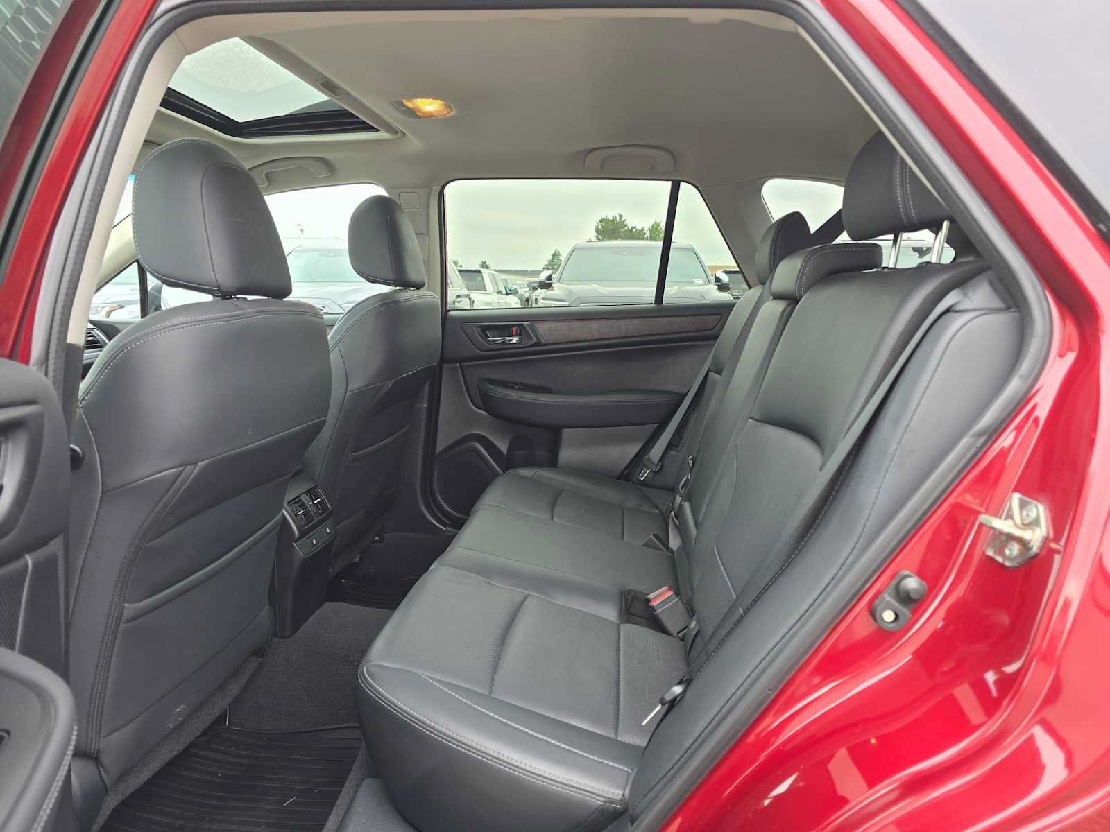 Used 2016 Subaru Outback 2.5i Limited AWD/4WD image 19