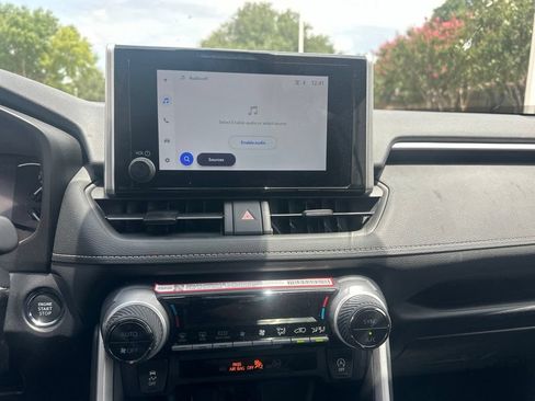 Used 2025 Toyota RAV4 XLE w/ Convenience Package FWD image 5