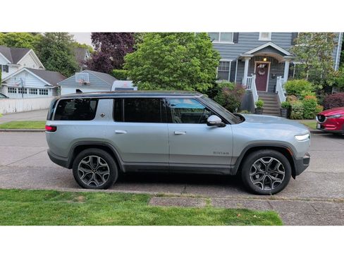 Used 2025 Rivian R1S Adventure AWD/4WD image 3