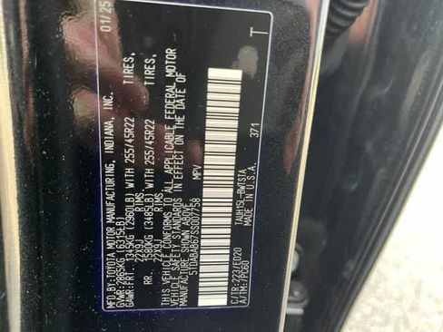 Used 2025 Lexus TX 500h AWD w/ Technology Package image 9