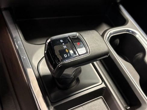 Used 2024 GMC Sierra 1500 SLT w/ SLT Convenience Package image 41