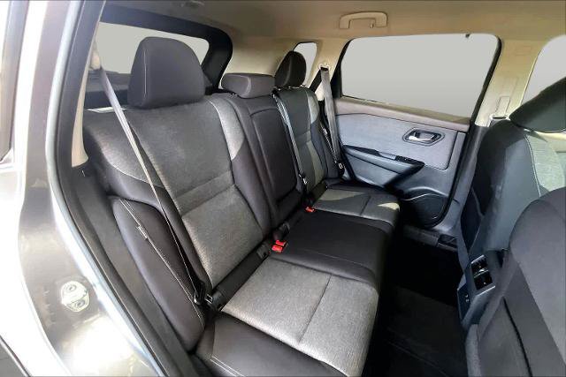 Certified 2022 Nissan Rogue SV FWD image 20