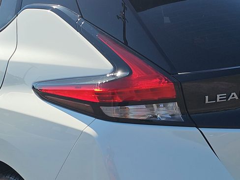 Used 2025 Nissan Leaf S FWD image 29