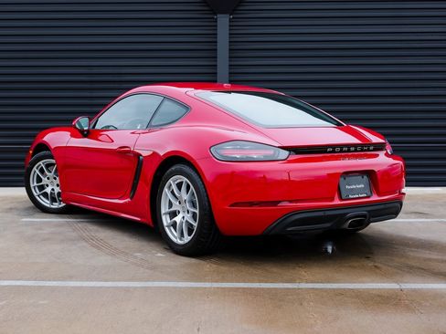 Certified 2022 Porsche 718 Cayman image 3