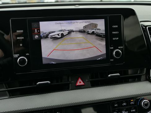 Certified 2025 Kia Sportage LX image 19