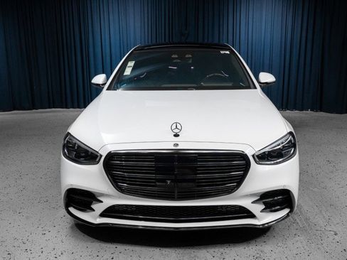 New 2026 Mercedes-Benz S 580 4MATIC Sedan image 2
