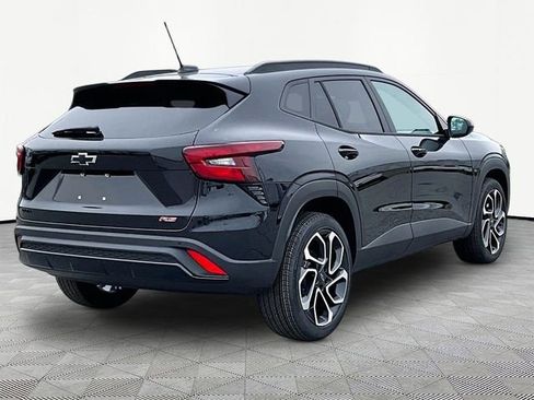 New 2026 Chevrolet Trax RS w/ Sunroof Package FWD image 6