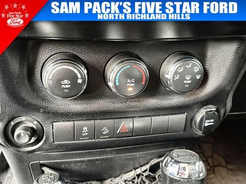 Used 2014 Jeep Wrangler Unlimited Sport w/ Quick Order Package 24S AWD/4WD image 27
