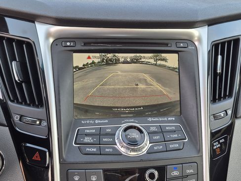 Used 2012 Hyundai Sonata Limited w/ Navigation Pkg FWD image 23