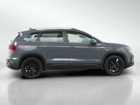 Used 2022 Volkswagen Taos SE image 8