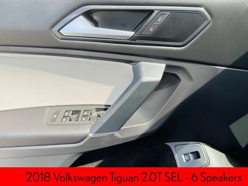 Used 2018 Volkswagen Tiguan SEL FWD image 9