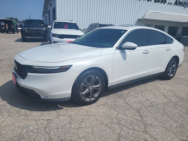 Used 2023 Honda Accord EX image 19