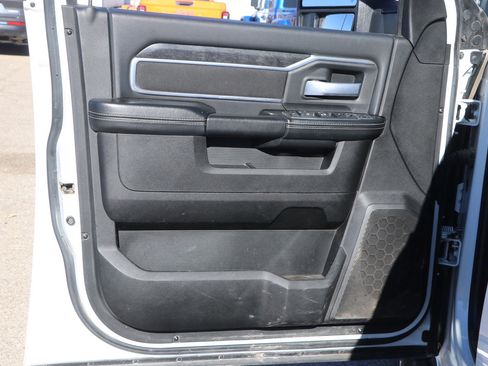 Used 2024 RAM 2500 Big Horn image 10