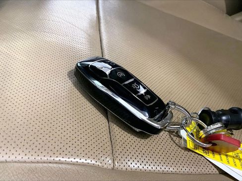 Used 2015 Ford F150 Lariat w/ Equipment Group 502A Luxury AWD/4WD image 19