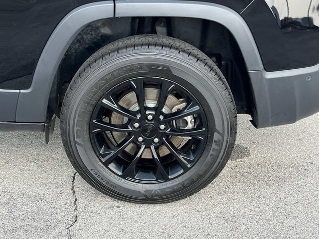 Used 2023 Jeep Cherokee Altitude Lux AWD/4WD image 15