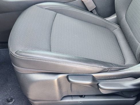 Certified 2025 Buick Encore GX Preferred FWD image 24
