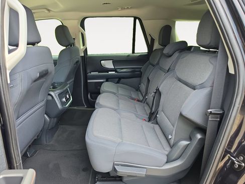 Used 2025 Ford Expedition Max Active AWD/4WD image 13