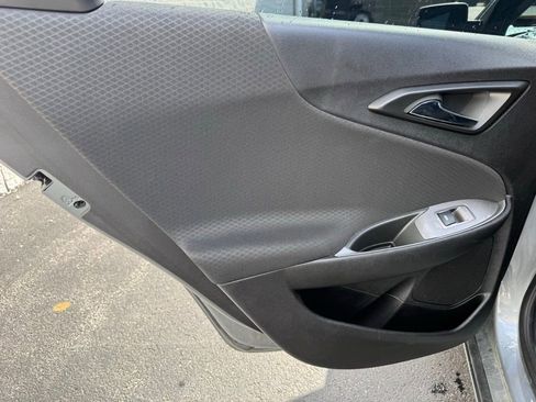 Used 2025 Chevrolet Malibu LS image 11