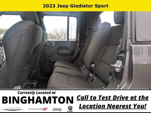 Used 2023 Jeep Gladiator Sport AWD/4WD image 12