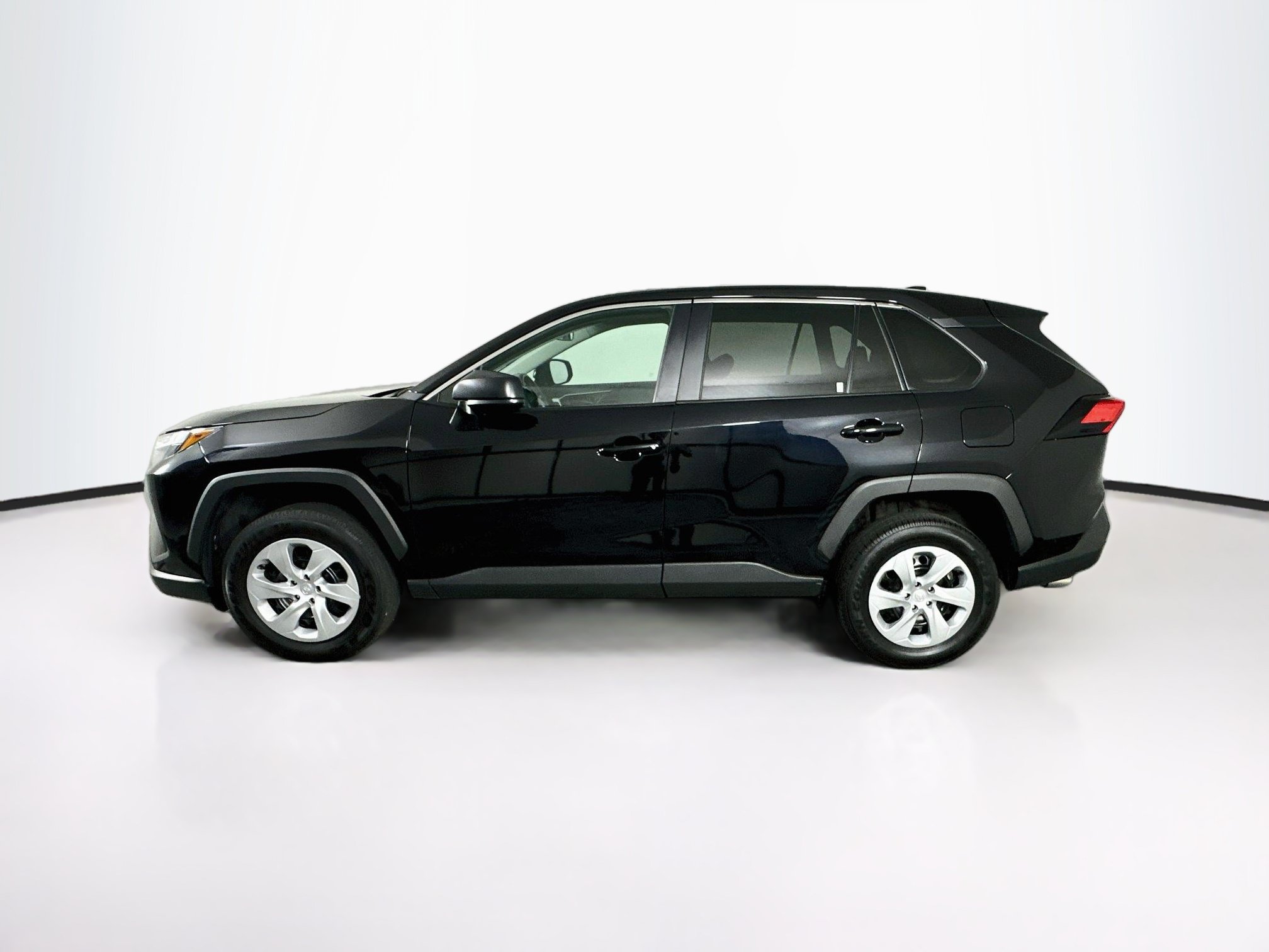 Used 2025 Toyota RAV4 LE FWD image 4