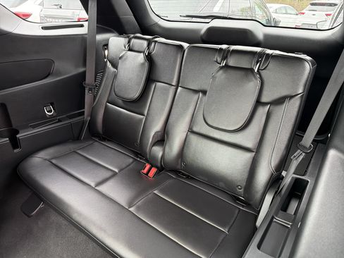 Used 2023 Ford Explorer ST w/ Equipment Group 401A AWD/4WD image 31