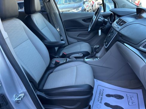 Used 2016 Buick Encore FWD image 9